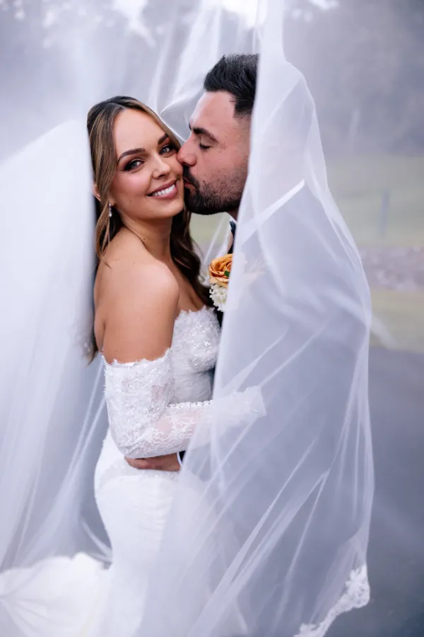 Wedding Veil Kiss