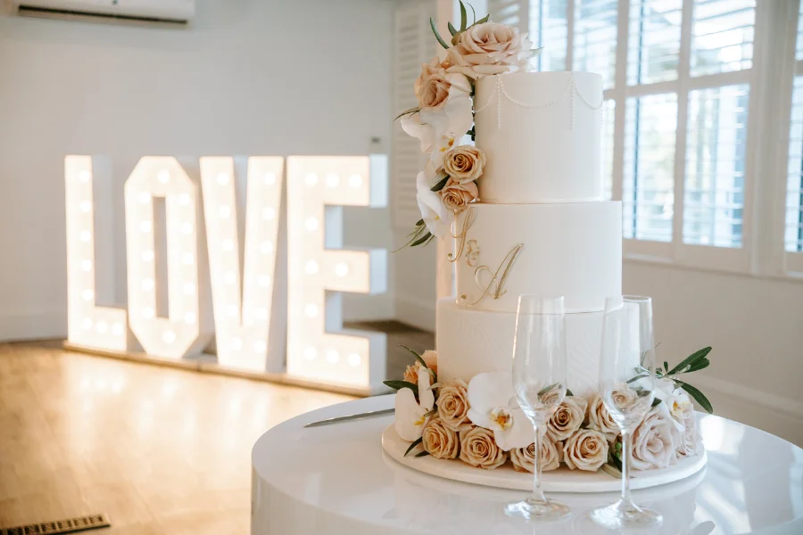 Wedding Cake LOVE Reception Wedding Cake LOVE Reception