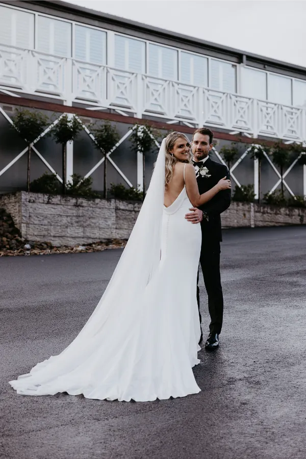 Wedding Photo Kiss